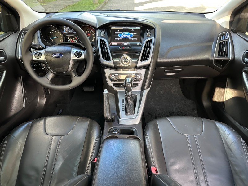 FOCUS 2.0 TITANIUM 16V FLEX 4P AUTOMÁTICO - 2015 - CAXIAS DO SUL