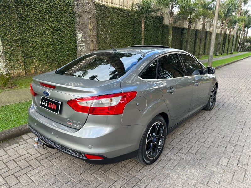 FOCUS 2.0 TITANIUM 16V FLEX 4P AUTOMÁTICO - 2015 - CAXIAS DO SUL