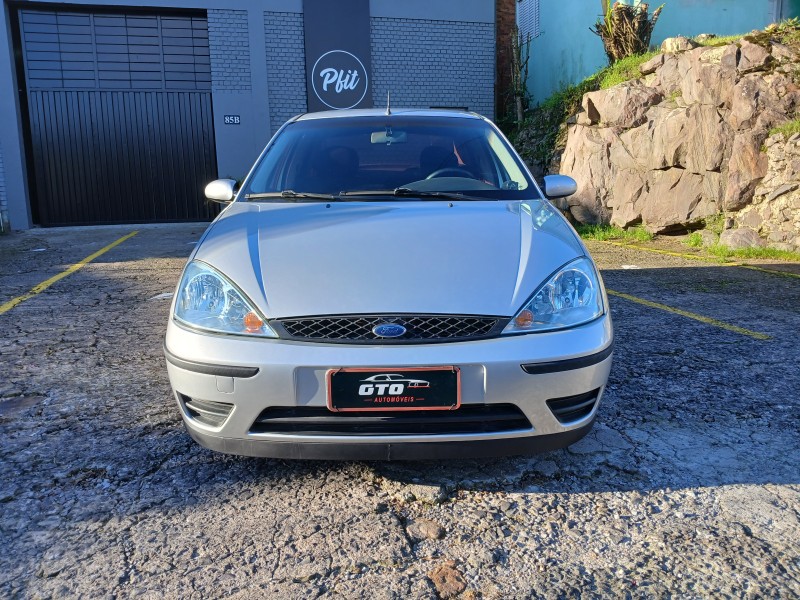FOCUS 1.6 GLX SEDAN 8V FLEX 4P MANUAL - 2005 - FARROUPILHA