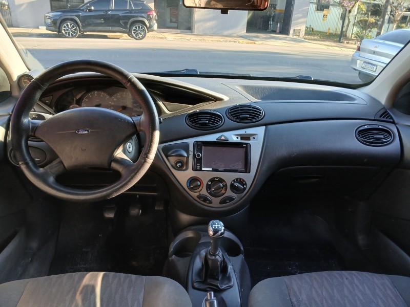 FOCUS 1.6 GLX SEDAN 8V FLEX 4P MANUAL - 2005 - FARROUPILHA