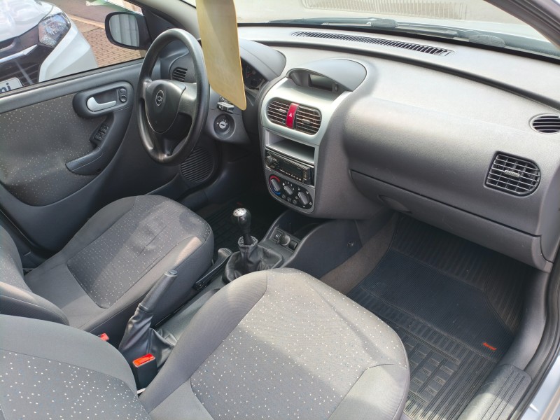 CORSA 1.4 MPFI PREMIUM 8V FLEX 4P MANUAL - 2009 - BOM PRINCíPIO