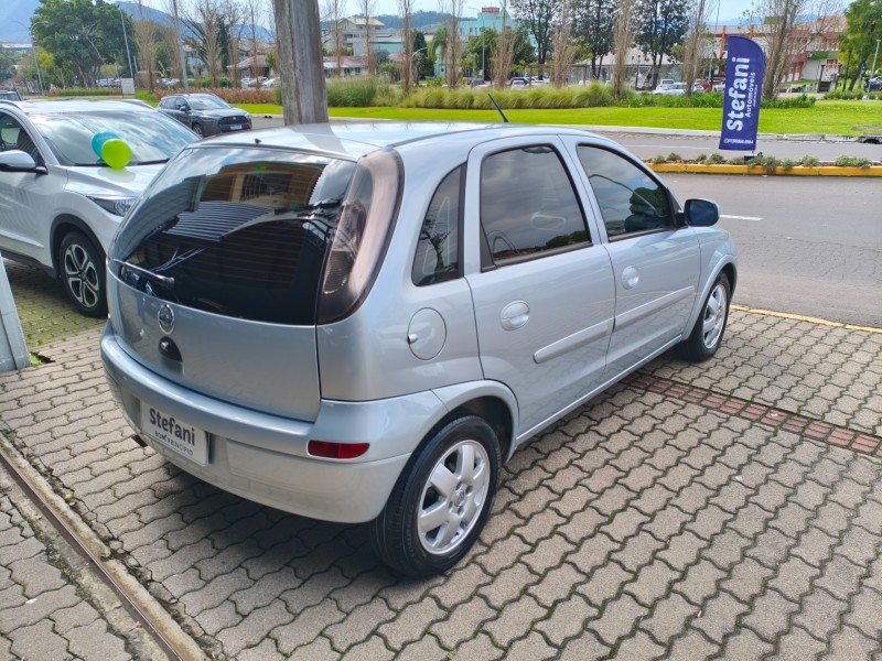 CORSA 1.4 MPFI PREMIUM 8V FLEX 4P MANUAL - 2009 - BOM PRINCíPIO