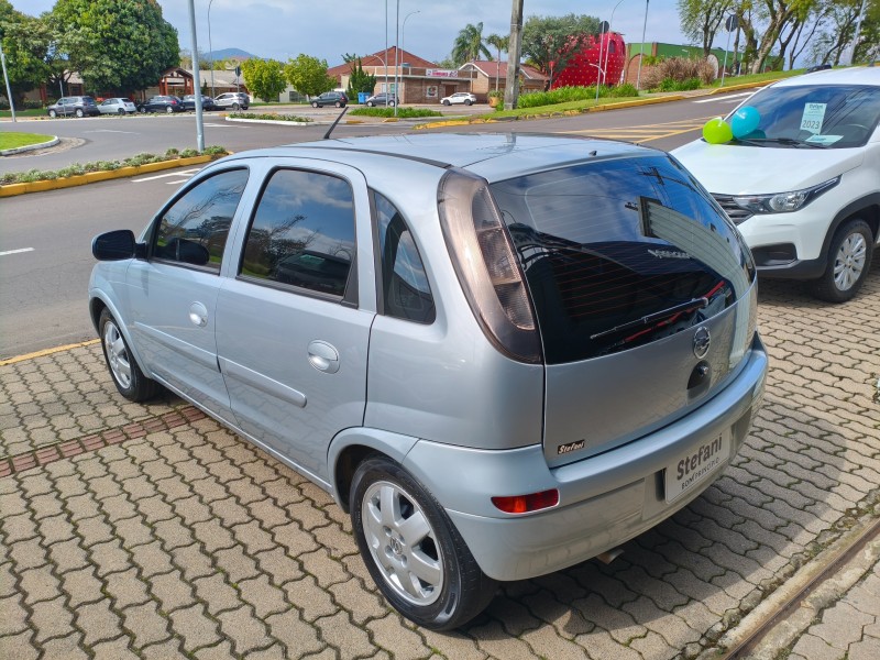 CORSA 1.4 MPFI PREMIUM 8V FLEX 4P MANUAL - 2009 - BOM PRINCíPIO
