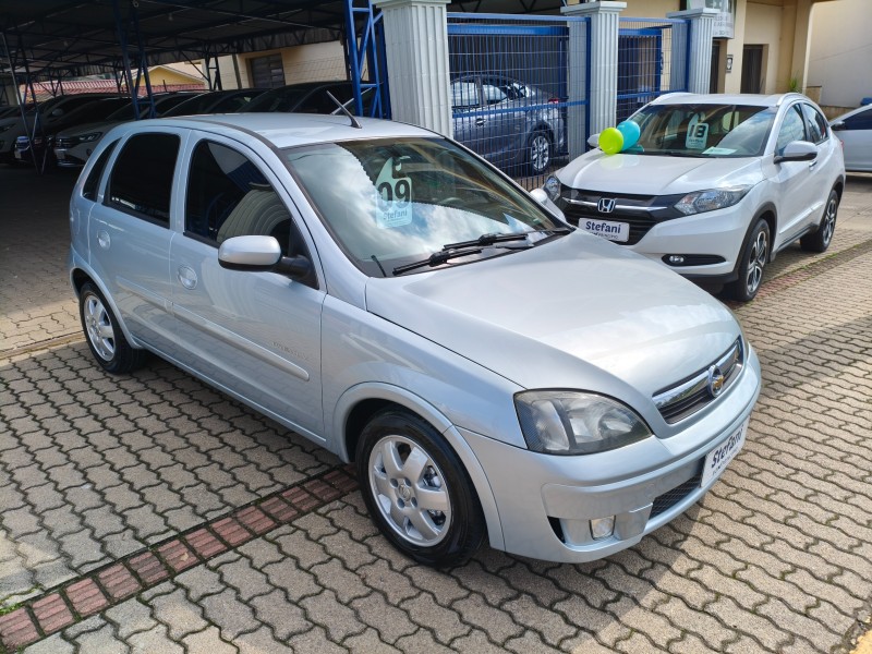 CORSA 1.4 MPFI PREMIUM 8V FLEX 4P MANUAL - 2009 - BOM PRINCíPIO