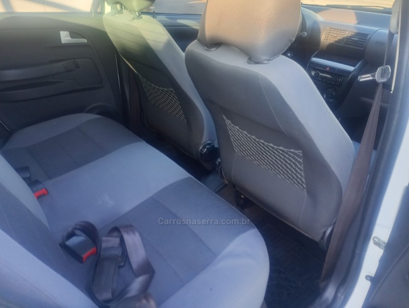 CROSSFOX 1.6 MI FLEX 8V 4P MANUAL - 2006 - FARROUPILHA