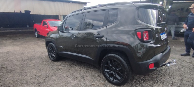 RENEGADE 1.8 16V FLEX 4P MANUAL - 2018 - FARROUPILHA