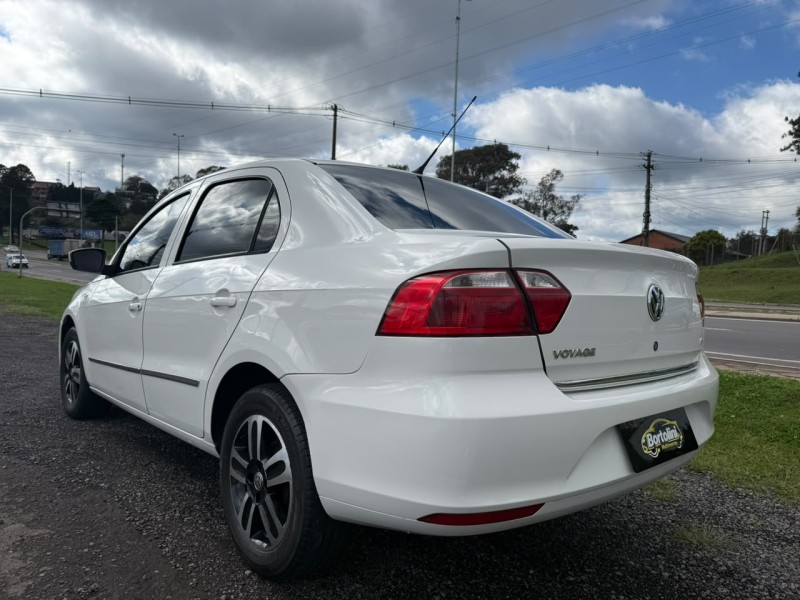 VOYAGE 1.6 MI CITY 8V FLEX 4P MANUAL - 2014 - FARROUPILHA