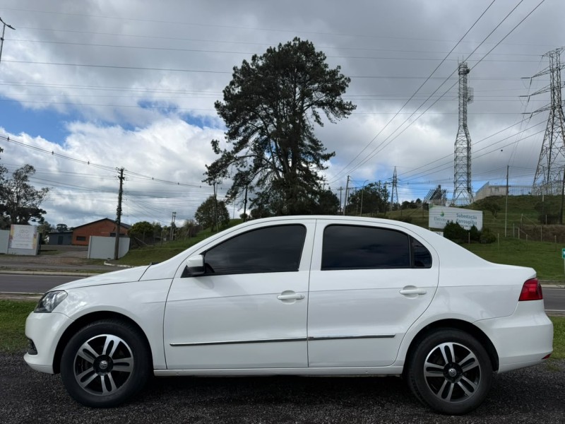 VOYAGE 1.6 MI CITY 8V FLEX 4P MANUAL - 2014 - FARROUPILHA