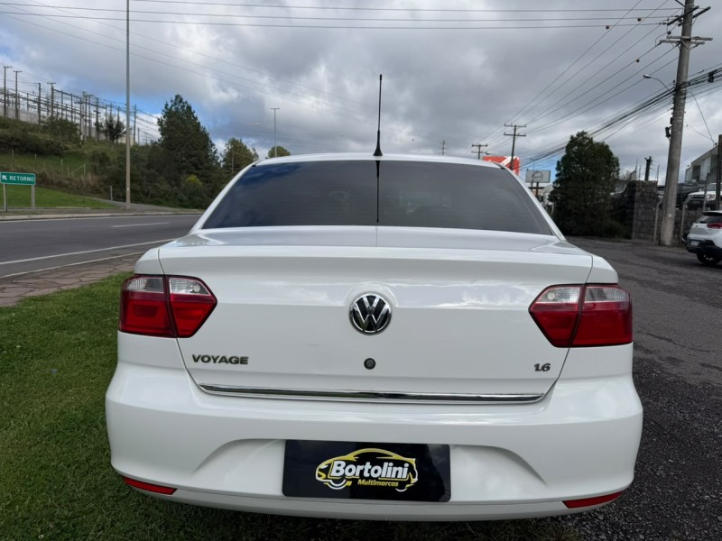 VOYAGE 1.6 MI CITY 8V FLEX 4P MANUAL - 2014 - FARROUPILHA
