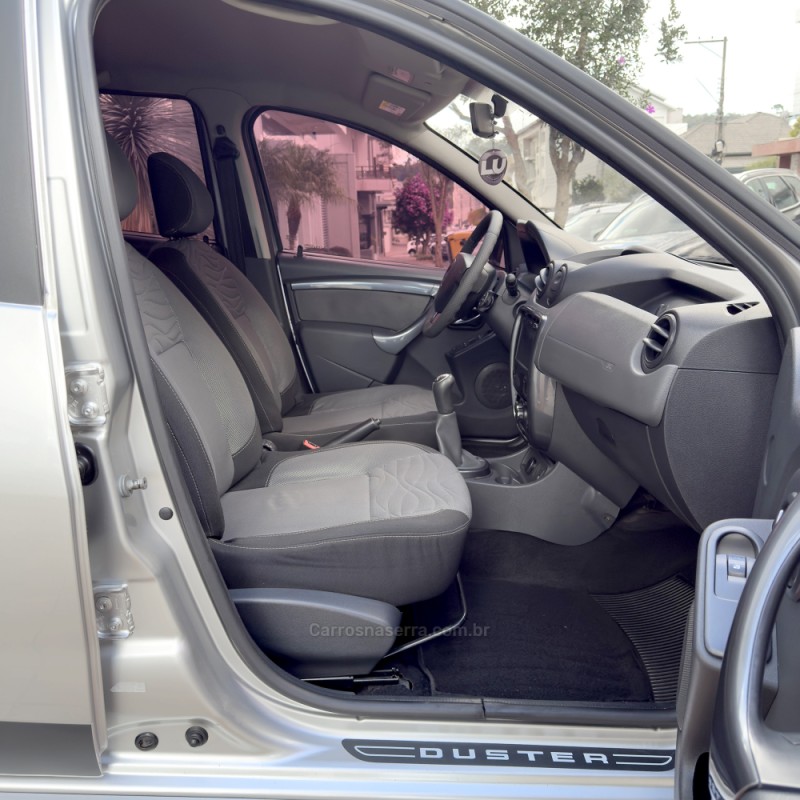 DUSTER 1.6 DYNAMIQUE 4X2 16V FLEX 4P MANUAL - 2014 - FLORES DA CUNHA