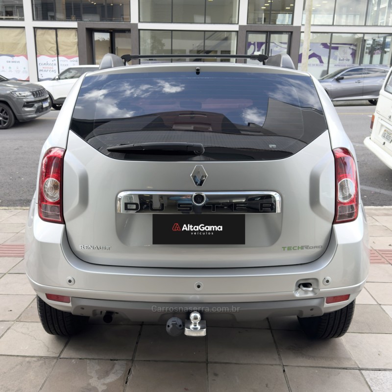 DUSTER 1.6 DYNAMIQUE 4X2 16V FLEX 4P MANUAL - 2014 - FLORES DA CUNHA