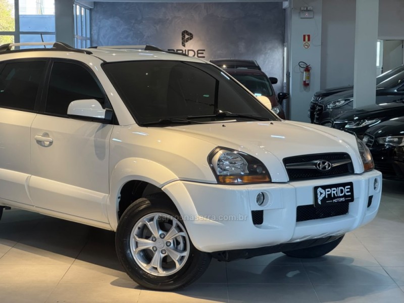 TUCSON 2.0 MPFI GLS 16V 143CV 2WD FLEX 4P AUTOMÁTICO - 2017 - CAXIAS DO SUL