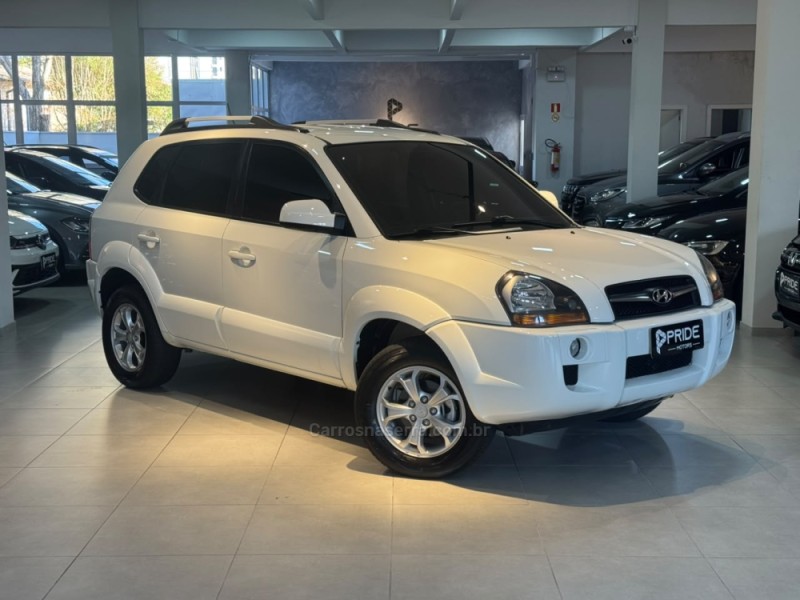 tucson 2.0 mpfi gls 16v 143cv 2wd flex 4p automatico 2017 caxias do sul