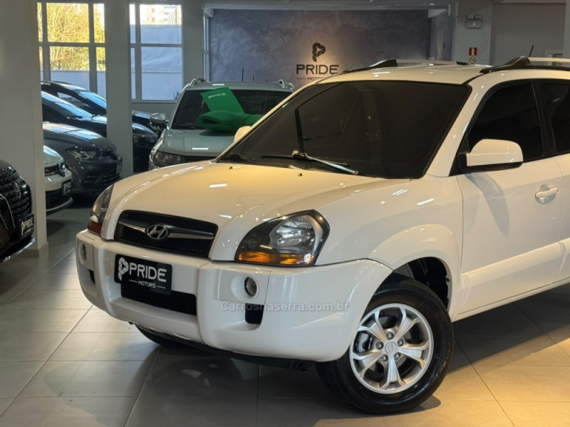 TUCSON 2.0 MPFI GLS 16V 143CV 2WD FLEX 4P AUTOMÁTICO - 2017 - CAXIAS DO SUL