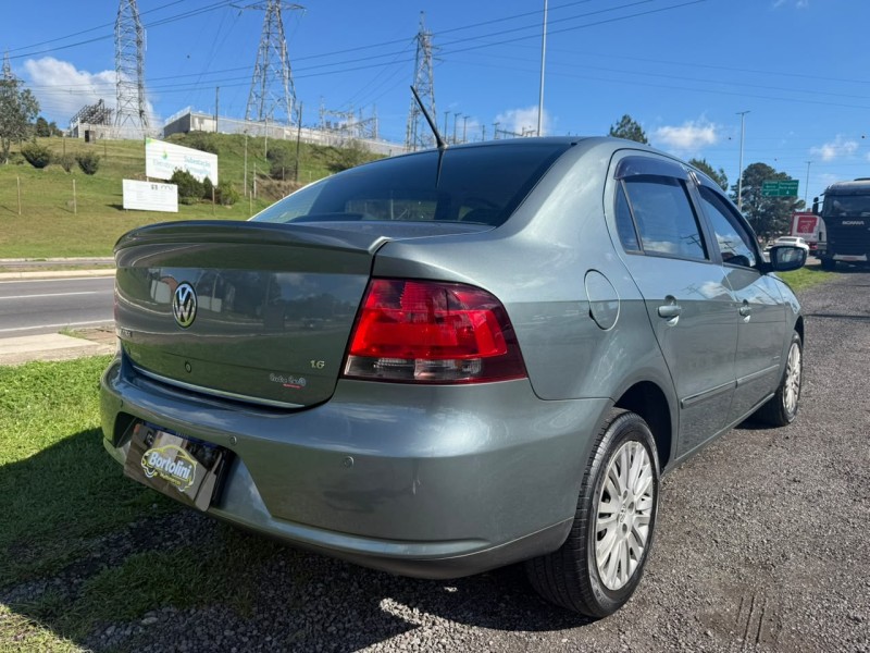VOYAGE 1.6 MI COMFORTLINE 8V FLEX 4P MANUAL - 2010 - FARROUPILHA