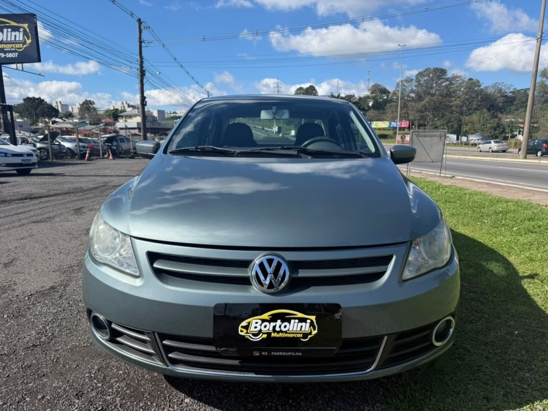 VOYAGE 1.6 MI COMFORTLINE 8V FLEX 4P MANUAL - 2010 - FARROUPILHA