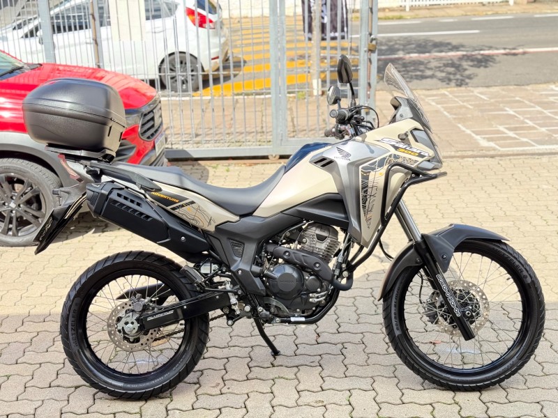 XRE 300 SAHARA ADVENTURE - 2025 - BENTO GONçALVES