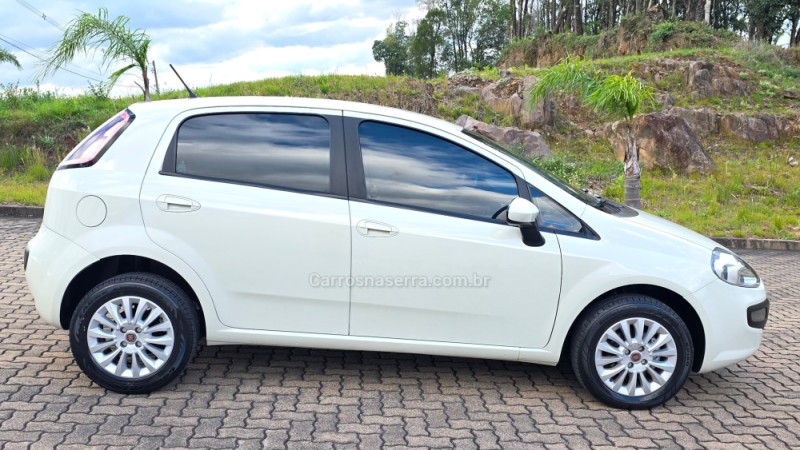 PUNTO 1.4 ATTRACTIVE 8V FLEX 4P MANUAL - 2015 - SãO MARCOS