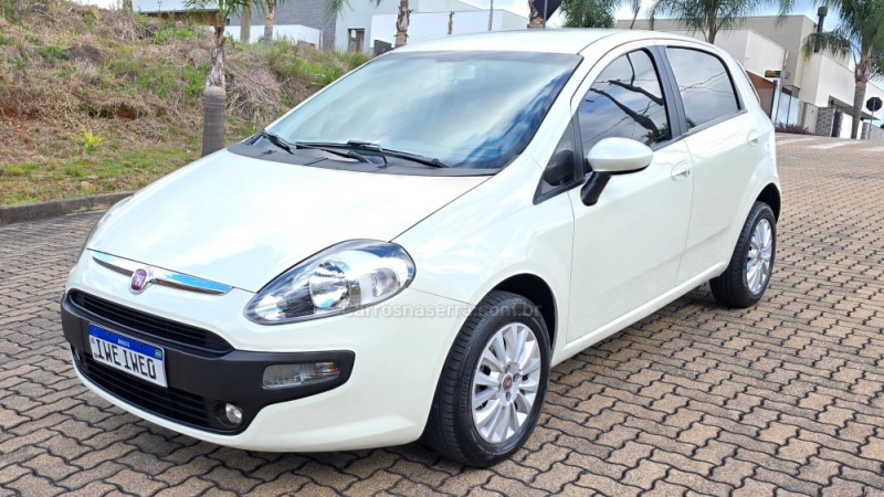 PUNTO 1.4 ATTRACTIVE 8V FLEX 4P MANUAL