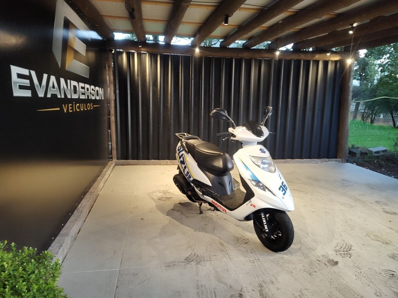 burgman 125 automatic 2016 caxias do sul