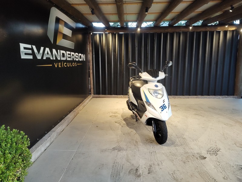 BURGMAN 125 AUTOMATIC - 2016 - CAXIAS DO SUL