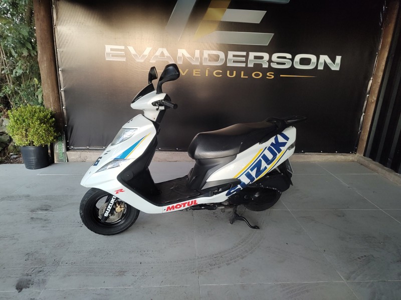 BURGMAN 125 AUTOMATIC - 2016 - CAXIAS DO SUL