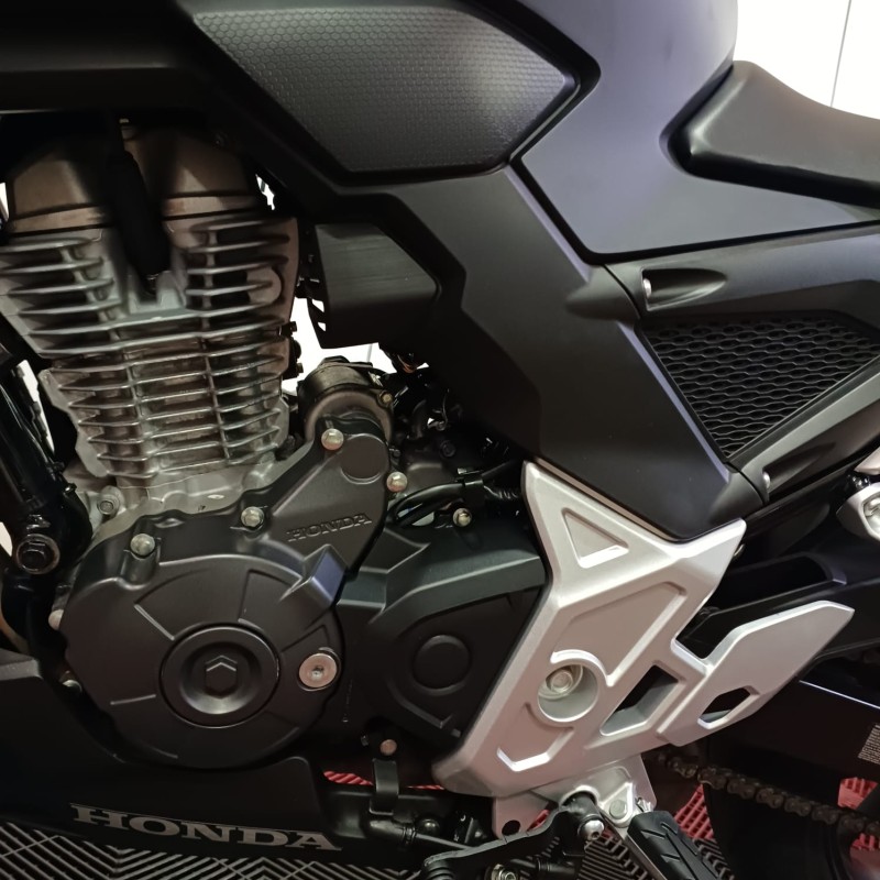 CB 300F TWISTER CBS - 2026 - VERANóPOLIS