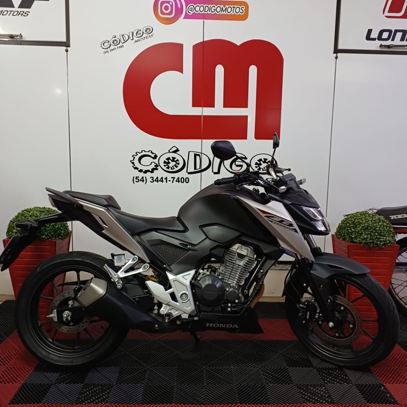 CB 300F TWISTER CBS - 2026 - VERANóPOLIS