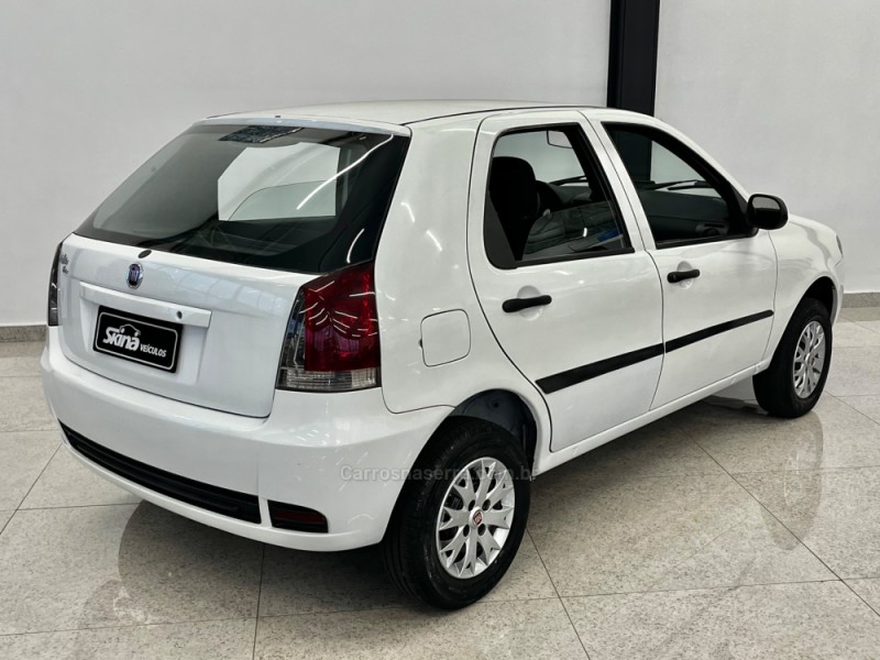 PALIO 1.0 MPI FIRE CELEBRATION 8V FLEX 4P MANUAL - 2016 - VACARIA
