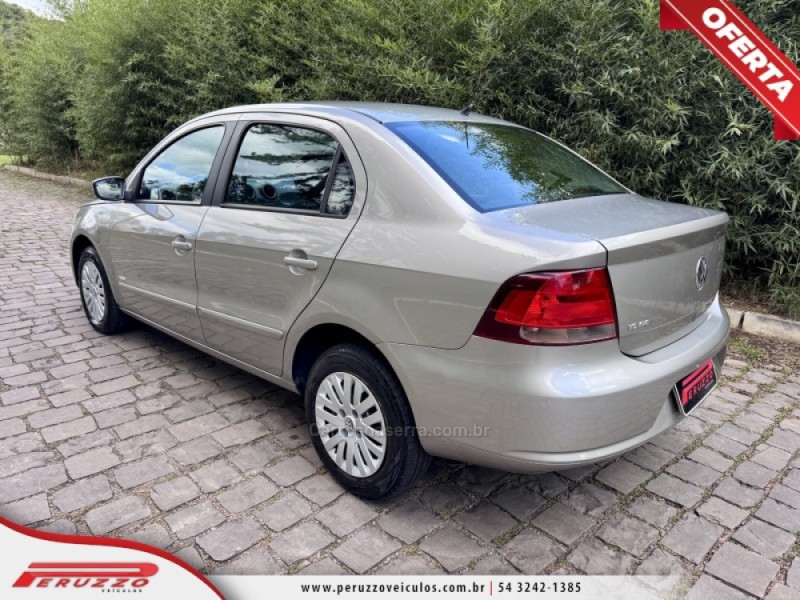 VOYAGE 1.0 MI TRENDLINE 8V FLEX 4P MANUAL - 2010 - NOVA PRATA