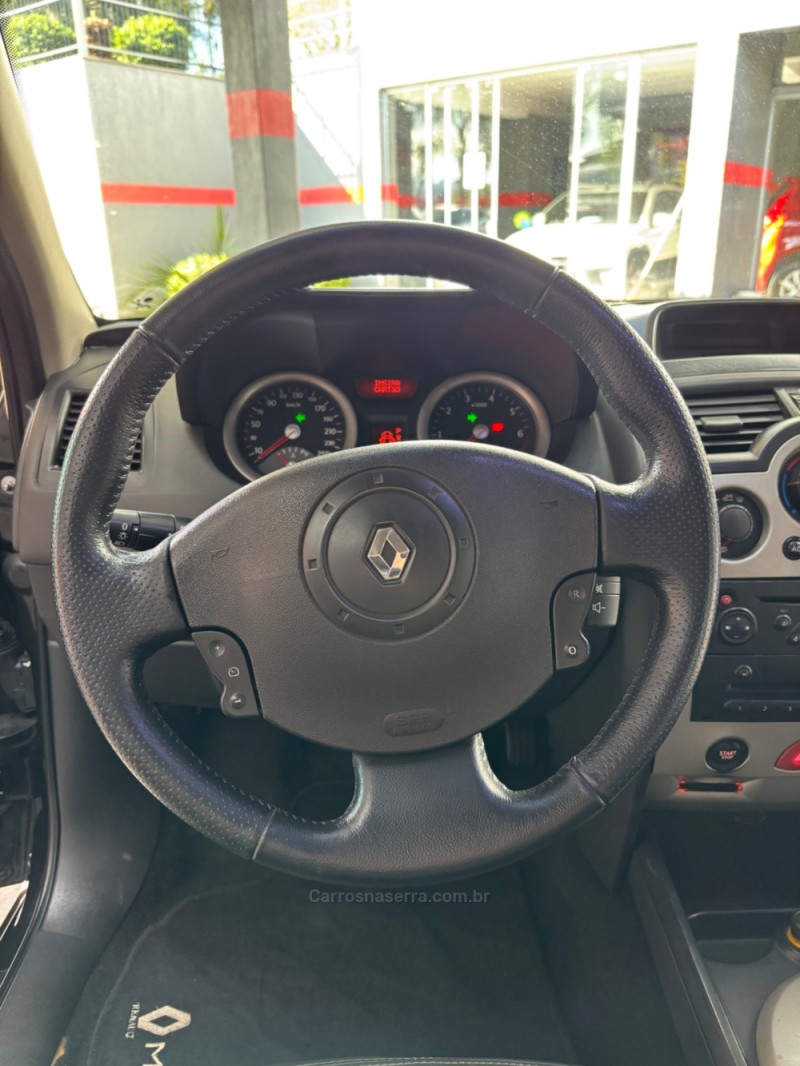 MÉGANE 2.0 DYNAMIQUE SEDAN 16V GASOLINA 4P AUTOMÁTICO - 2009 - HARMONIA