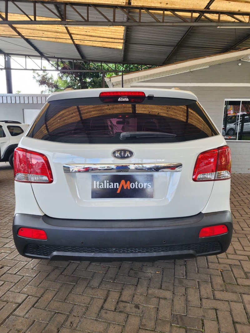 SORENTO 2.4 EX 4X2 16V GASOLINA 4P AUTOMÁTICO - 2013 - CAXIAS DO SUL