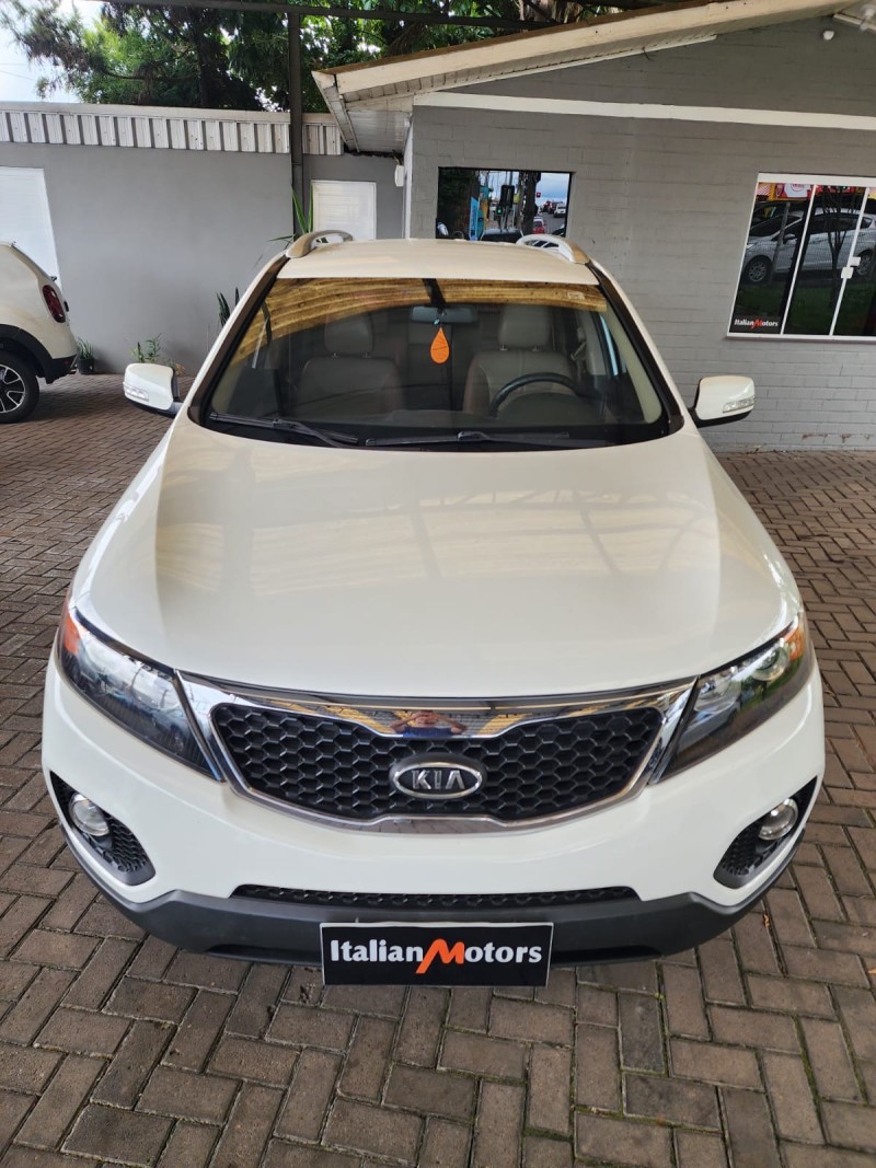 SORENTO 2.4 EX 4X2 16V GASOLINA 4P AUTOMÁTICO - 2013 - CAXIAS DO SUL