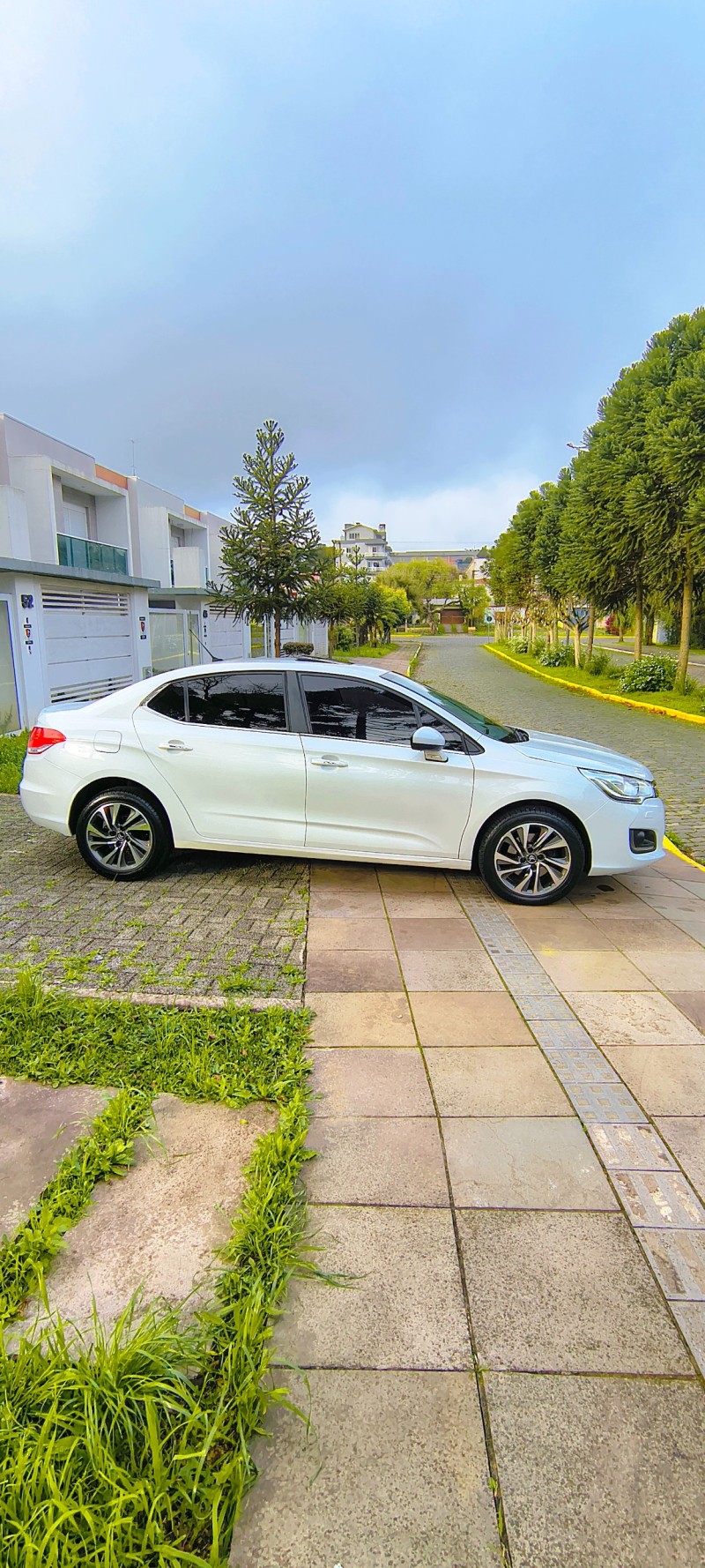 C4 LOUNGE 1.6 EXCLUSIVE 16V TURBO FLEX 4P AUTOMÁTICO - 2018 - FARROUPILHA