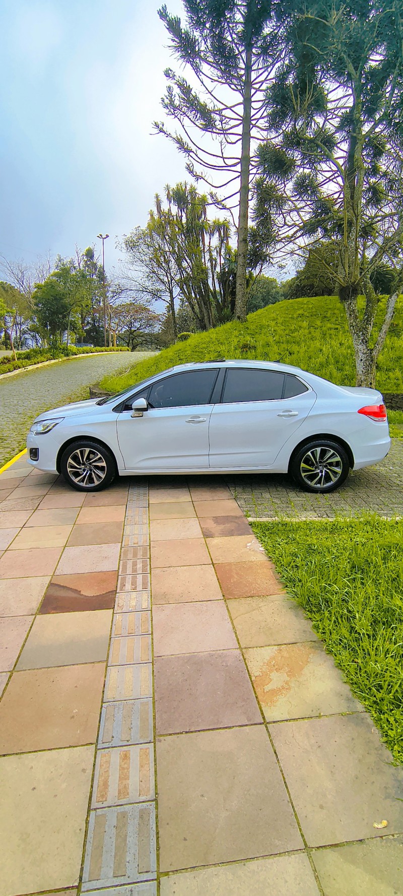 C4 LOUNGE 1.6 EXCLUSIVE 16V TURBO FLEX 4P AUTOMÁTICO - 2018 - FARROUPILHA