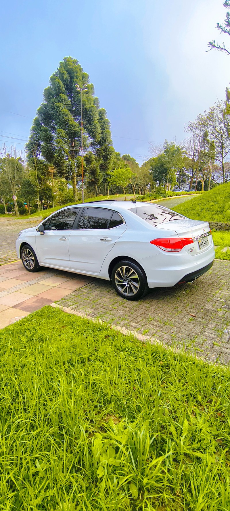 C4 LOUNGE 1.6 EXCLUSIVE 16V TURBO FLEX 4P AUTOMÁTICO - 2018 - FARROUPILHA