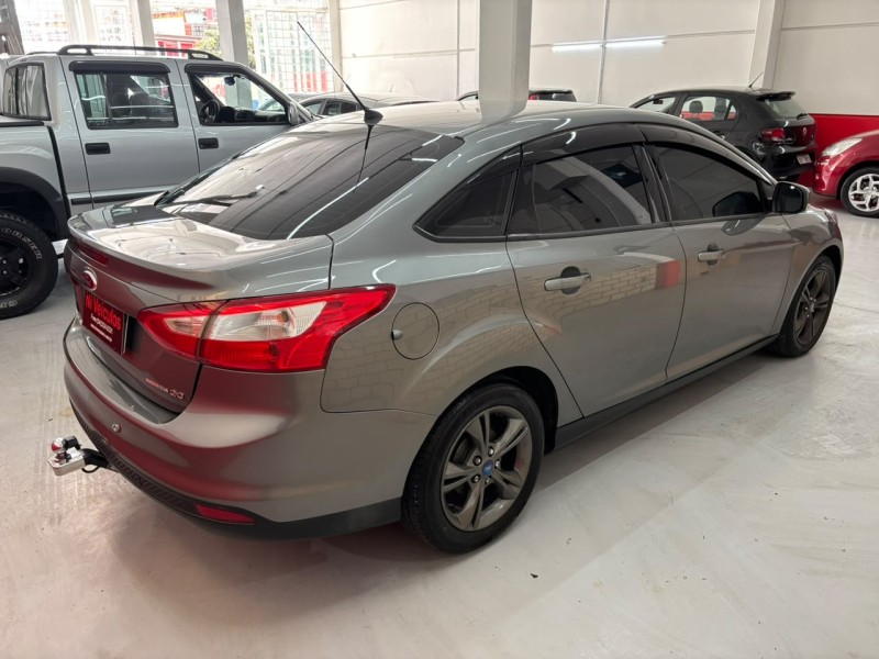 FOCUS 2.0 SE SEDAN 16V FLEX 4P AUTOMÁTICO - 2015 - CAXIAS DO SUL