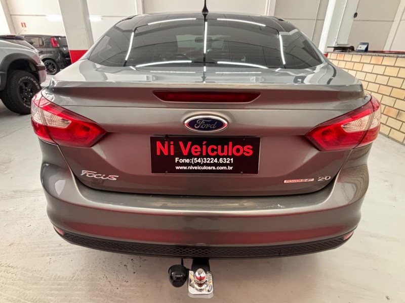 FOCUS 2.0 SE SEDAN 16V FLEX 4P AUTOMÁTICO - 2015 - CAXIAS DO SUL