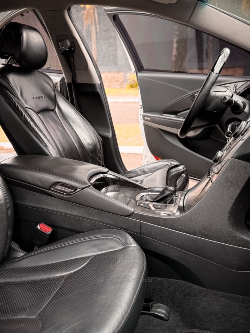 AZERA 3.0 MPFI GLS V6 24V GASOLINA 4P AUTOMÁTICO - 2015 - NOVO HAMBURGO