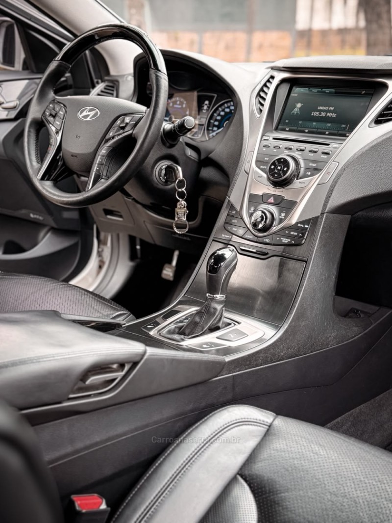 AZERA 3.0 MPFI GLS V6 24V GASOLINA 4P AUTOMÁTICO - 2015 - NOVO HAMBURGO