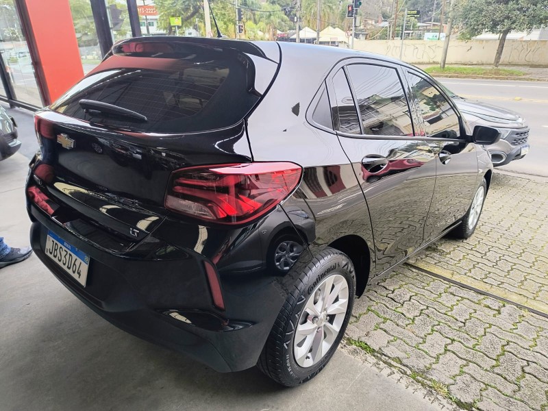 ONIX 1.0 LT2 PLUS 12V FLEX 4P MANUAL - 2023 - CAXIAS DO SUL