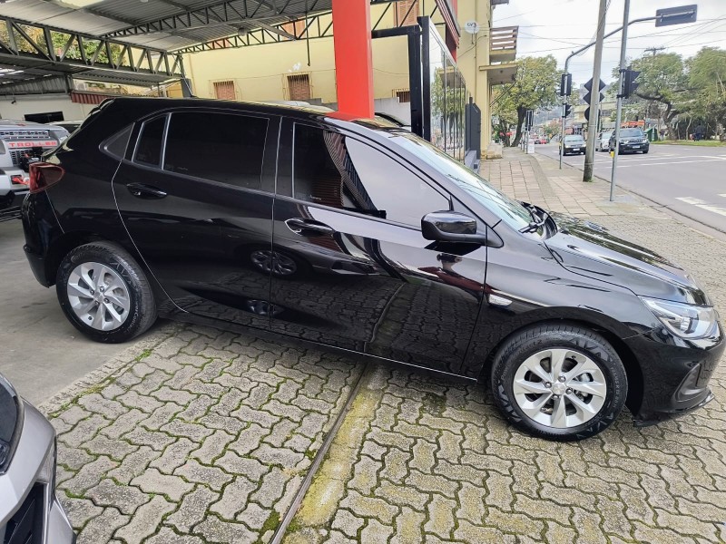 ONIX 1.0 LT2 PLUS 12V FLEX 4P MANUAL - 2023 - CAXIAS DO SUL