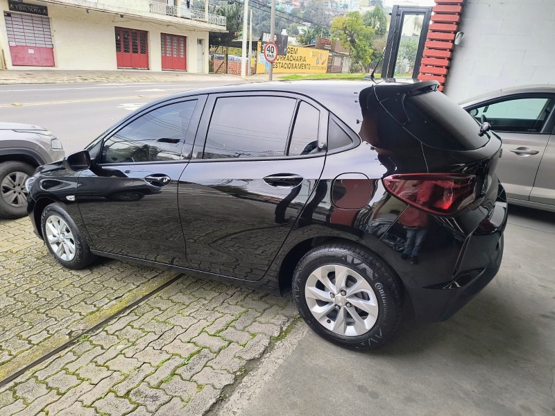 ONIX 1.0 LT2 PLUS 12V FLEX 4P MANUAL - 2023 - CAXIAS DO SUL