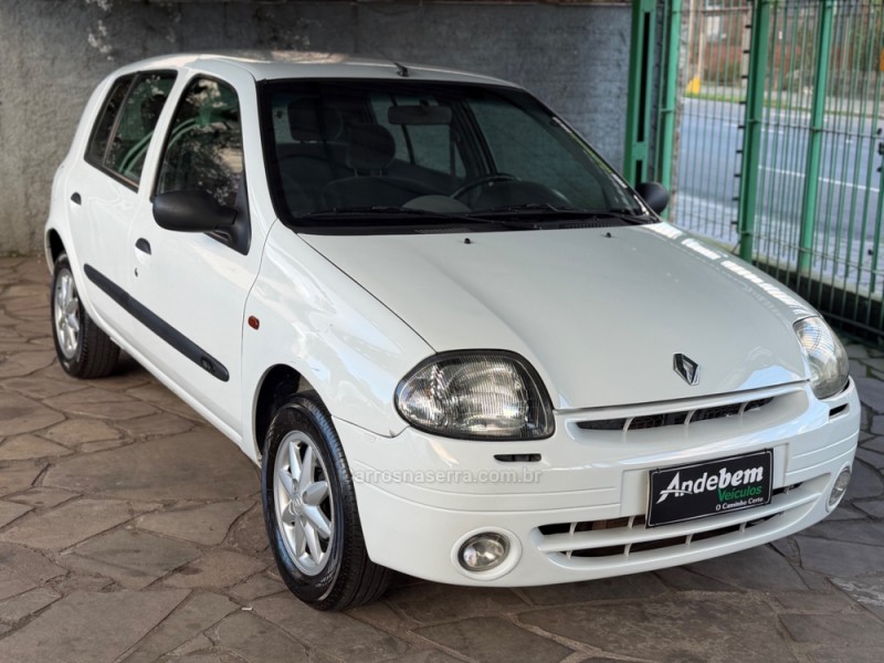 CLIO 1.0 RN 16V GASOLINA 4P MANUAL - 2002 - CAXIAS DO SUL
