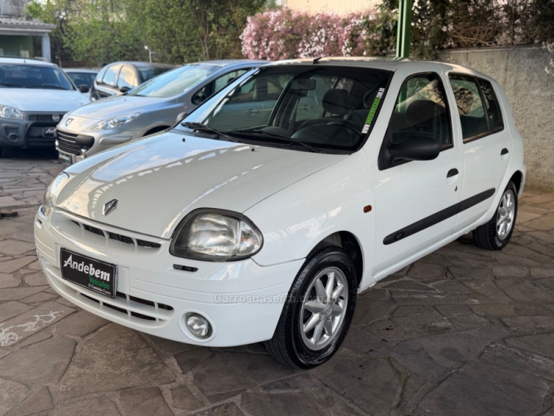 CLIO 1.0 RN 16V GASOLINA 4P MANUAL - 2002 - CAXIAS DO SUL