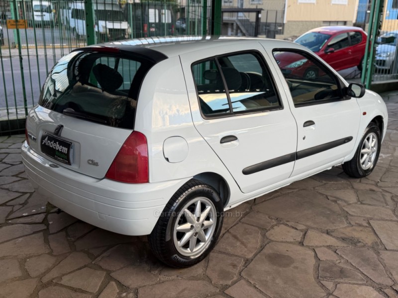 CLIO 1.0 RN 16V GASOLINA 4P MANUAL - 2002 - CAXIAS DO SUL