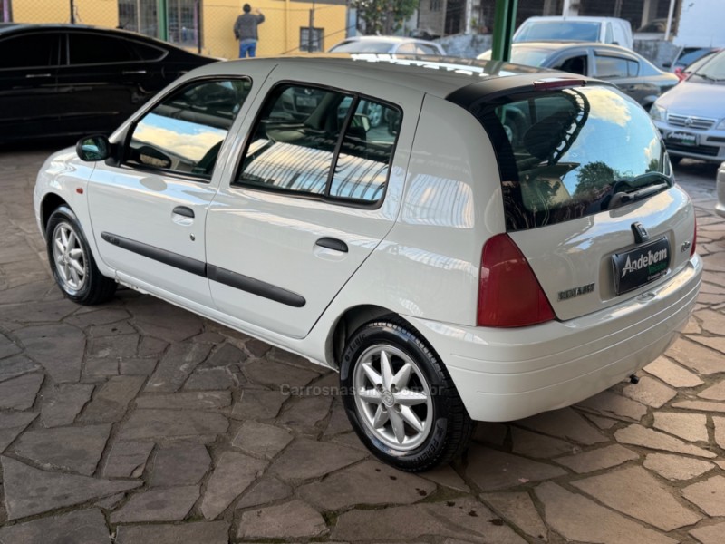 CLIO 1.0 RN 16V GASOLINA 4P MANUAL - 2002 - CAXIAS DO SUL