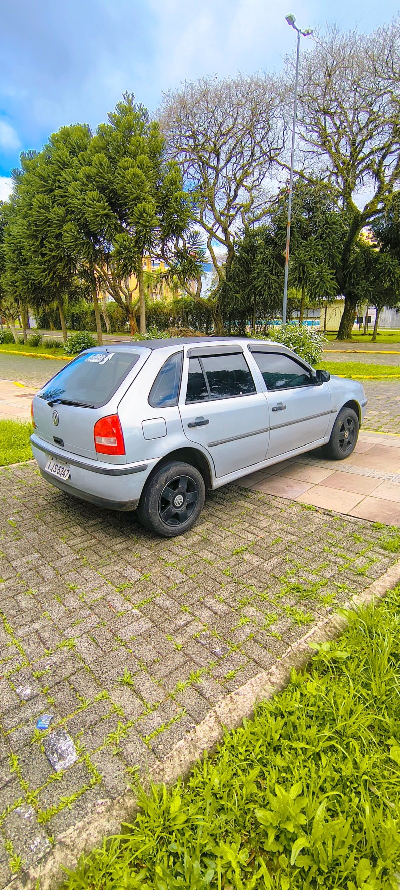 GOL 1.0 MI 16V GASOLINA 2P MANUAL G.III - 2001 - FARROUPILHA