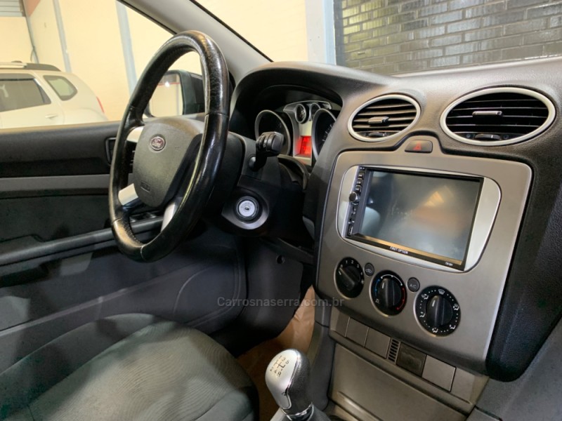 FOCUS 1.6 GLX 16V FLEX 4P MANUAL - 2011 - CAXIAS DO SUL