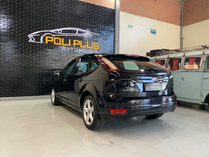 FOCUS 1.6 GLX 16V FLEX 4P MANUAL - 2011 - CAXIAS DO SUL